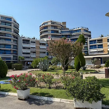Beautiful F2 Pool In Islette Du Riou Apartament *